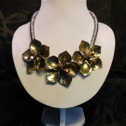 COLLAR FLORES